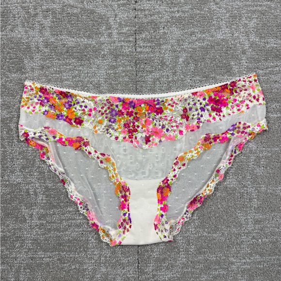Victoria Secret Dream Angels Smooth Sequin Floral Lace Y2K Pantie READ BELOW - Picture 1 of 5